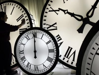 Την Κυριακή αλλάζει η ώρα- Μία ώρα πίσω τα ρολόγια